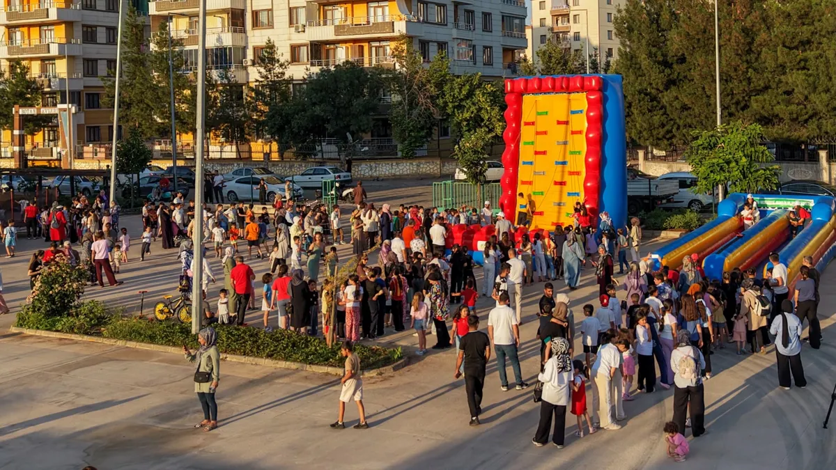 ‘Mahallemde şenlik var’ buluşmaları sürüyor 