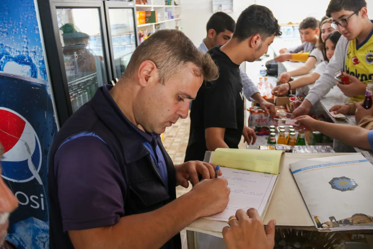 Ji bo tenduristî û ewlehiya xwendekaran, kontrol hatine zêdekirin.