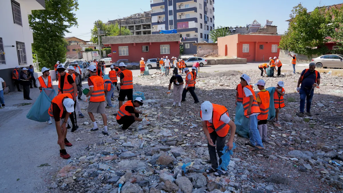 Kolektif Emekle Temiz Kentler kampanyası Alipınar'da tamamlandı