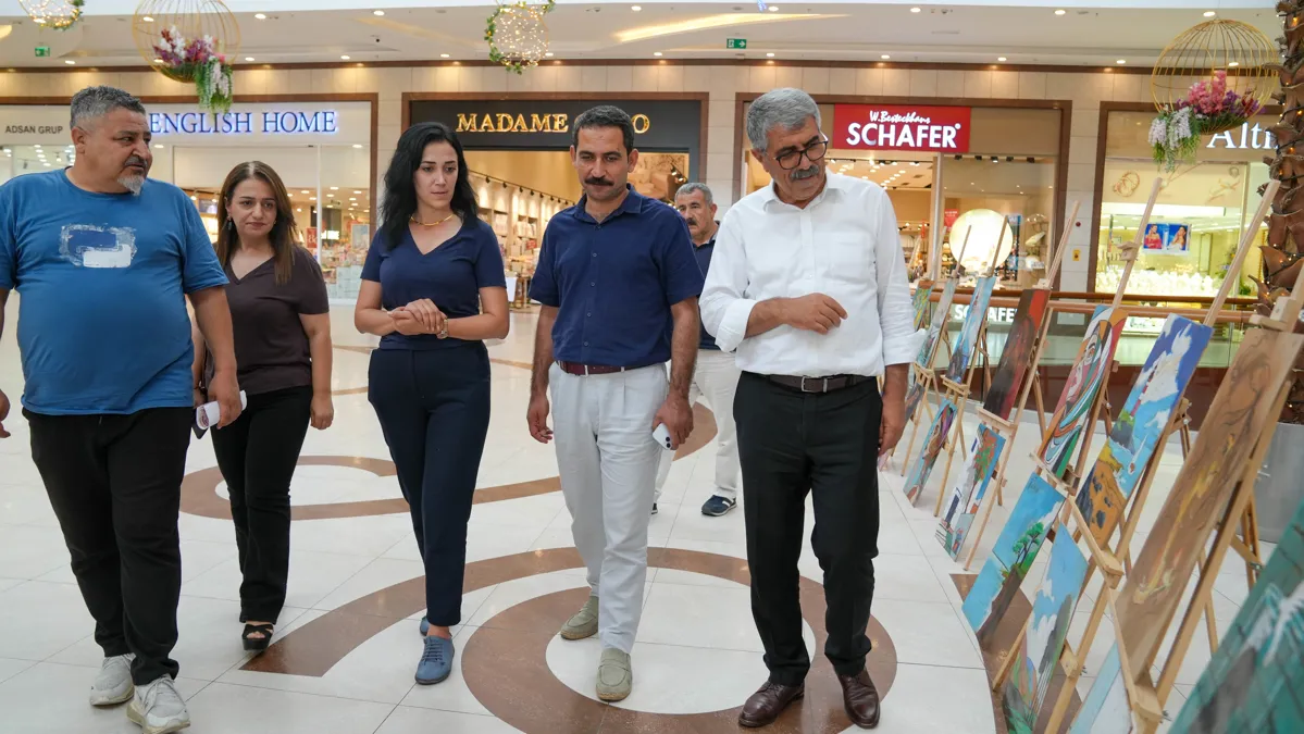 Hevserok Çelik beşdarî Pêşangeha Wênesaziyê ya Dayik-Zarok bû