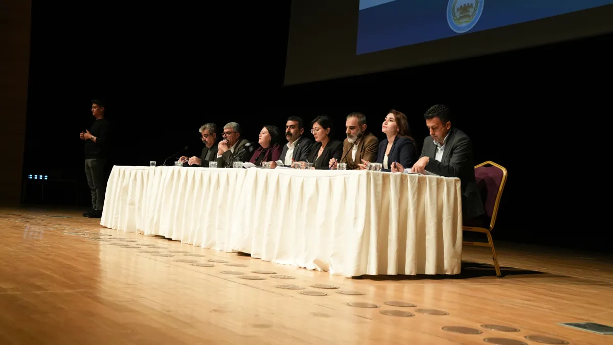 Hevşaredar tevlî Meclîsa Şaredariyê bûn: Em ê bi gelê xwe re çareseriyan çêbikin