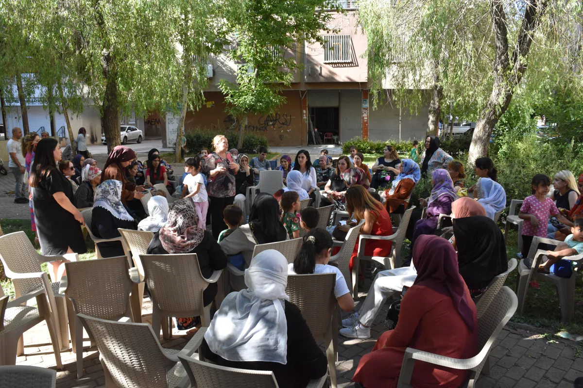 Rêveberiya Xizmetên Jin û Malbatê di 9 mehan de gihîşt bi hezaran jin, zarok û ciwanan.