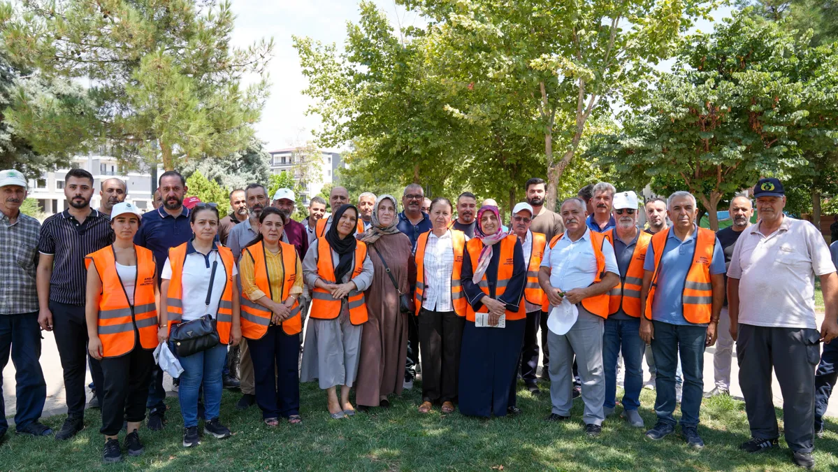 Şeyh Şamil Mahallesi'nde kapsamlı temizlik çalışması yapıldı 