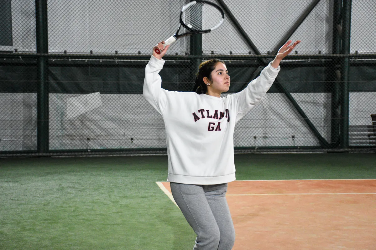 Jin di turnuvaya tenîsê de li hev civiyan