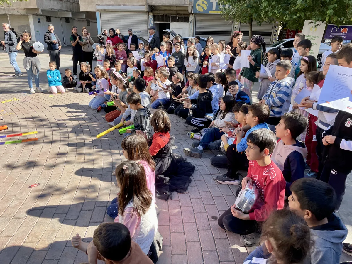 Li Meydanê ji bo zarokan atolyeyeke hunerî hate lidarxistin