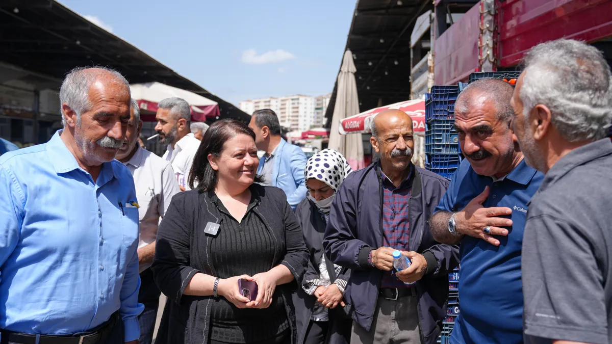 Hevserok Ayaz li Yenîhalê serdana esnaf kir