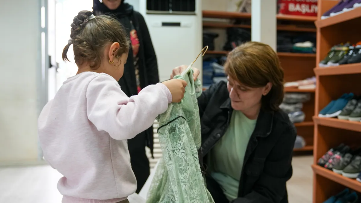 Piştgiriya Cejnê li Firotana Gunışığı