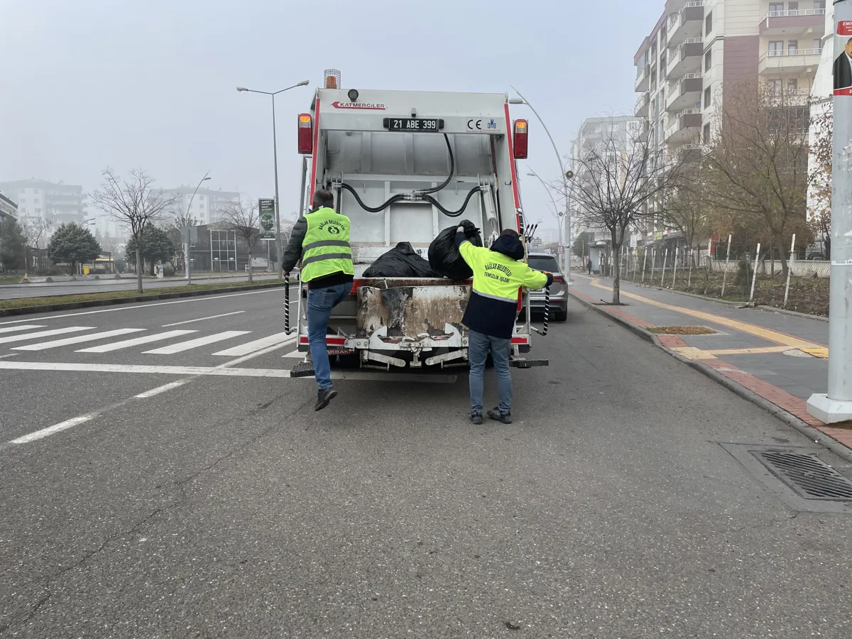 Xebatên paqijiyê bi tîmeke ji 415 kesan pêk tê berdewam dikin: Armanc Bağlar û Diyarbekira paqij e