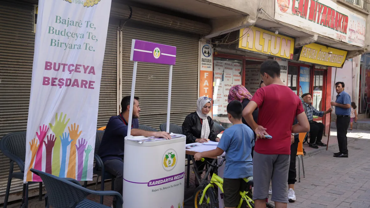 Xelkê Kaynartepe ji bo pêşeroja taxa xwe deng didin.