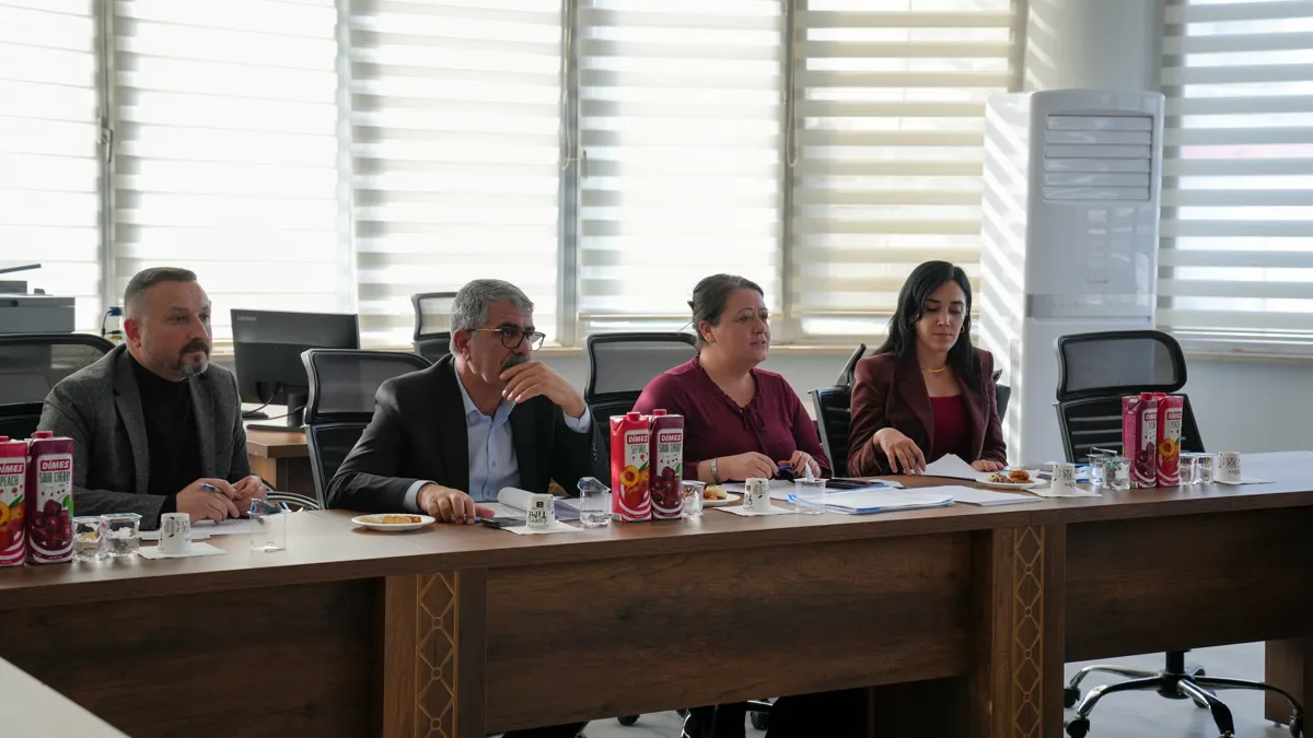 Hevserokan bi muxtaran re civiyan