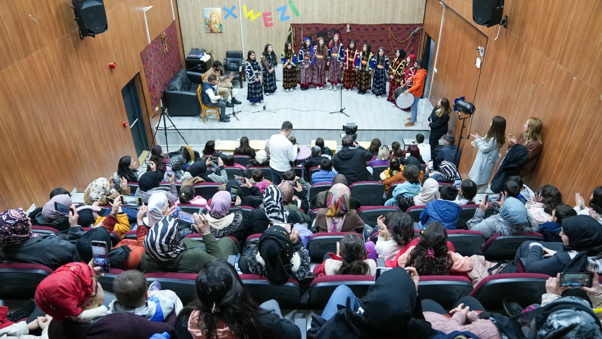 21ê Sibatê Roja Zimanê Dayikê ya Navneteweyî bi çalakiyên rengîn hate pîrozkirin