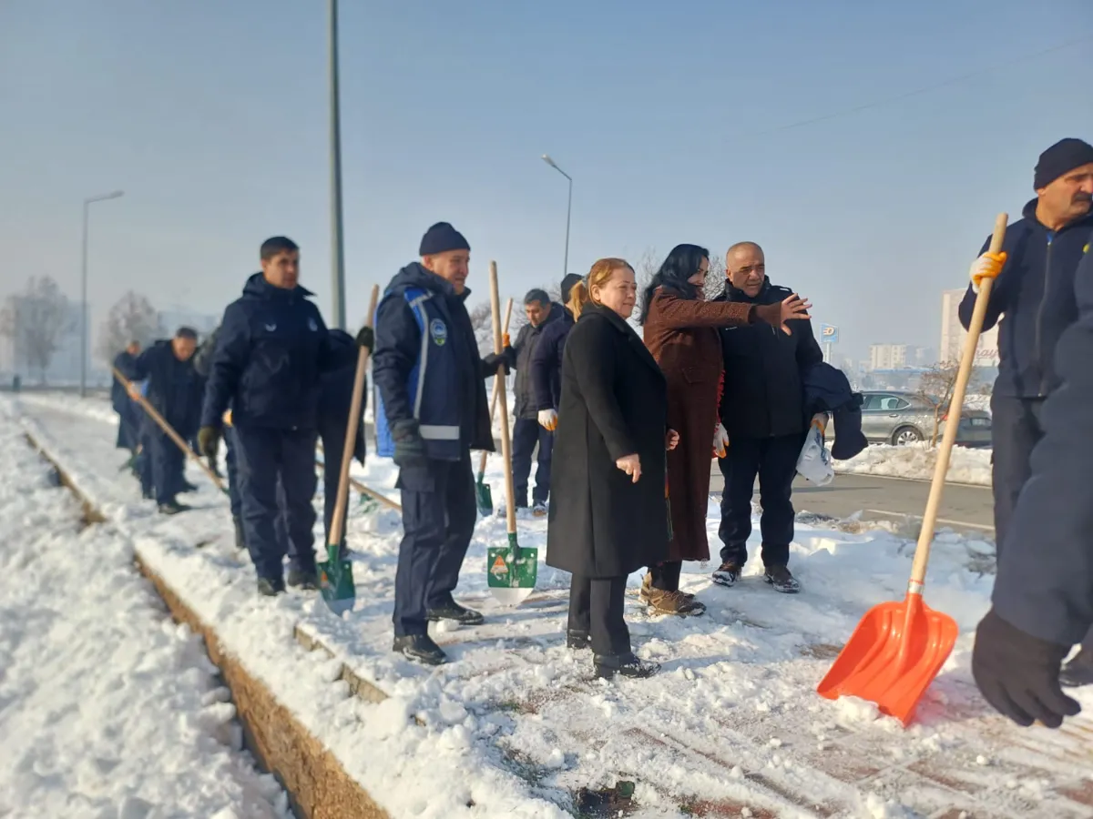 Eşbaşkan Ayaz çalışmaları yerinde takip ediyor