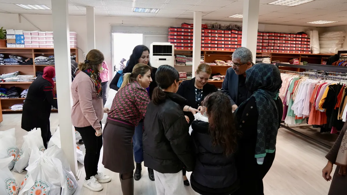 Bayram dayanışması:  1193 yurttaşa giyim ve ayakkabı desteği sağlandı
