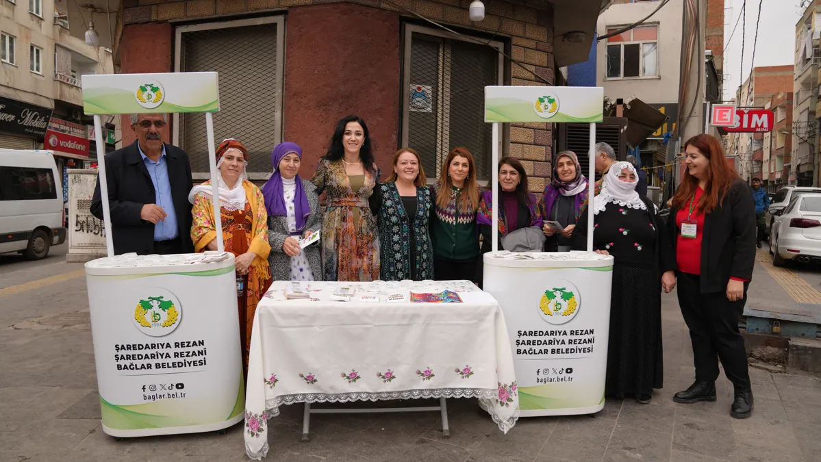 21 Şubat Dünya Anadil Günü kapsamında stant kuruldu
