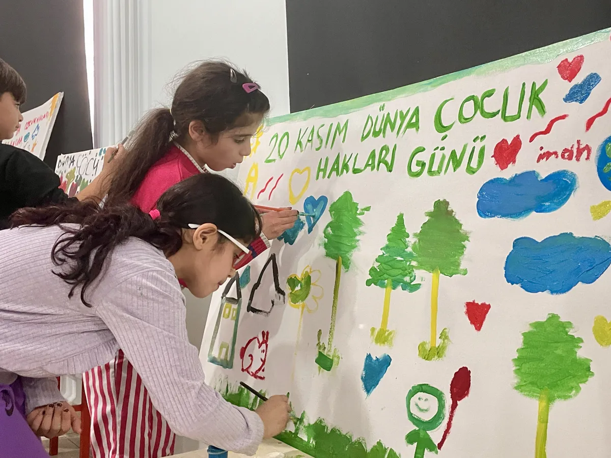 Çalakiya 'Roja Mafên Zarokan a Cîhanê' hat lidarxistin