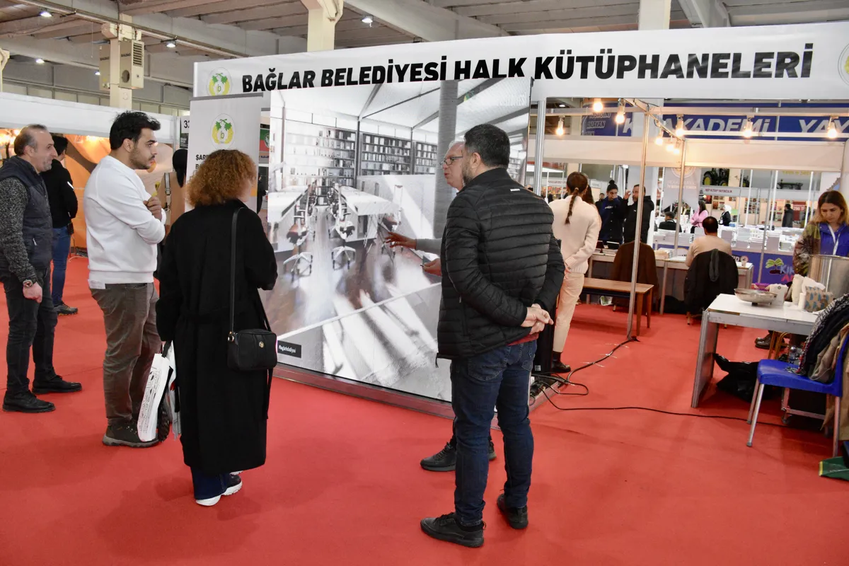 Kampanya ji bo projeya pirtûkxaneya herî mezin a Bağlarê: Pirtûkek jî bexş bike!