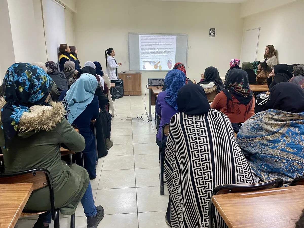 Semîner li ser tansiyona bilind û şekir hat lidarxistin