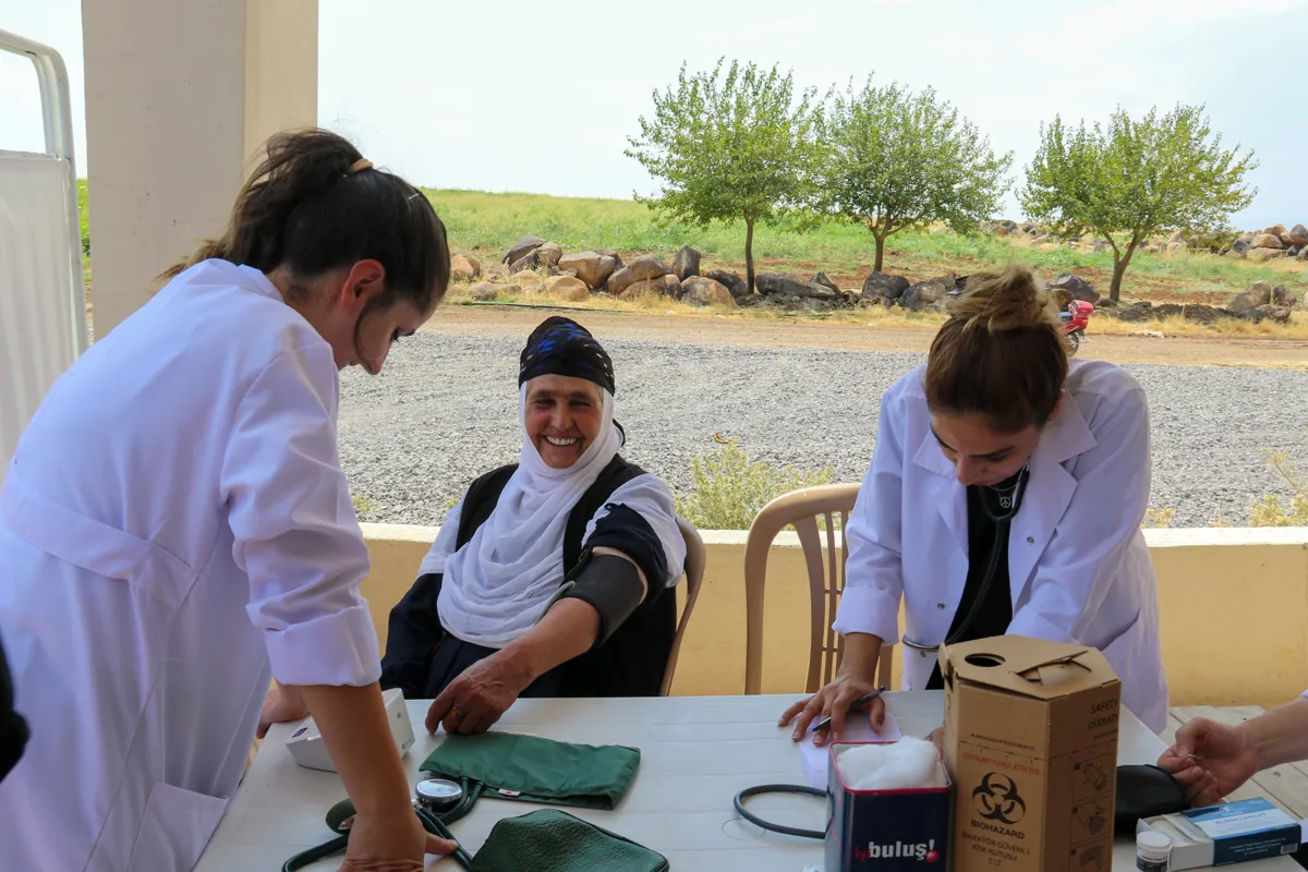 Şaredariya Bağlarê li taxên gundan dest bi xebatê kir: Rawestgeha yekem gundê Yemîşalan e