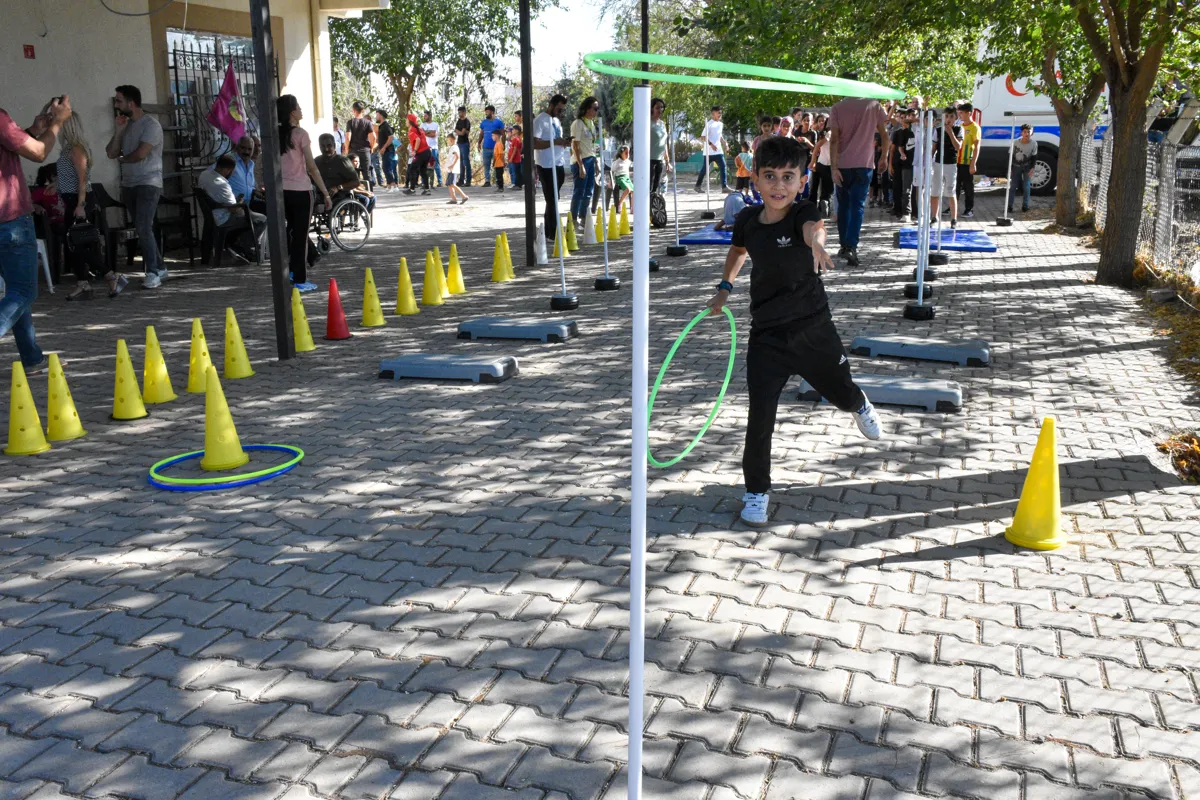 Xizmet li taxên gundan bi çalakiyên werzîş û tenduristiyê berdewam dike