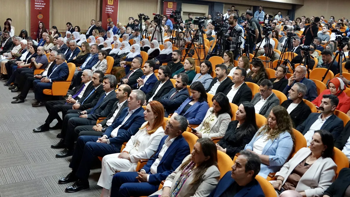 Toplumsal Barış ve Özgürlük Forumu başladı 