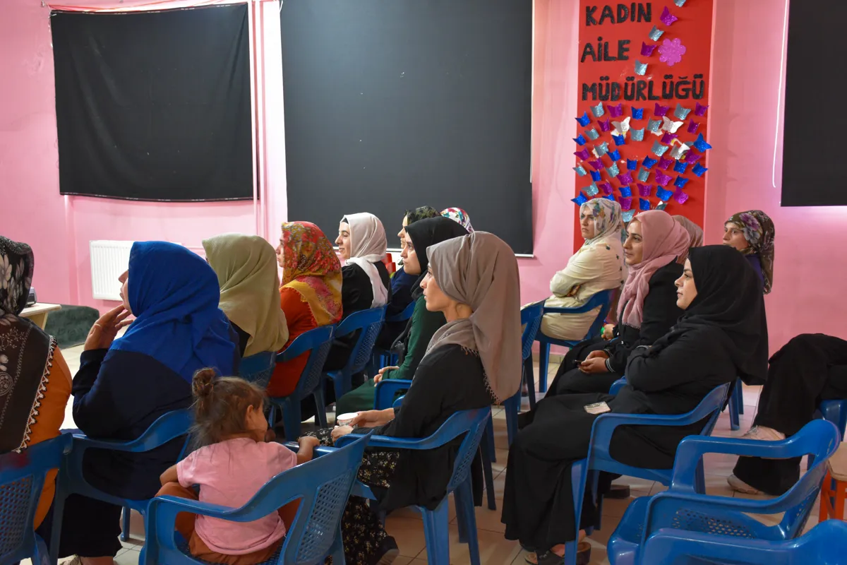 Li dijî paşguhkirin û îstîsmarê dewreyek ji bo hişyarkirinê hate lidarxistin