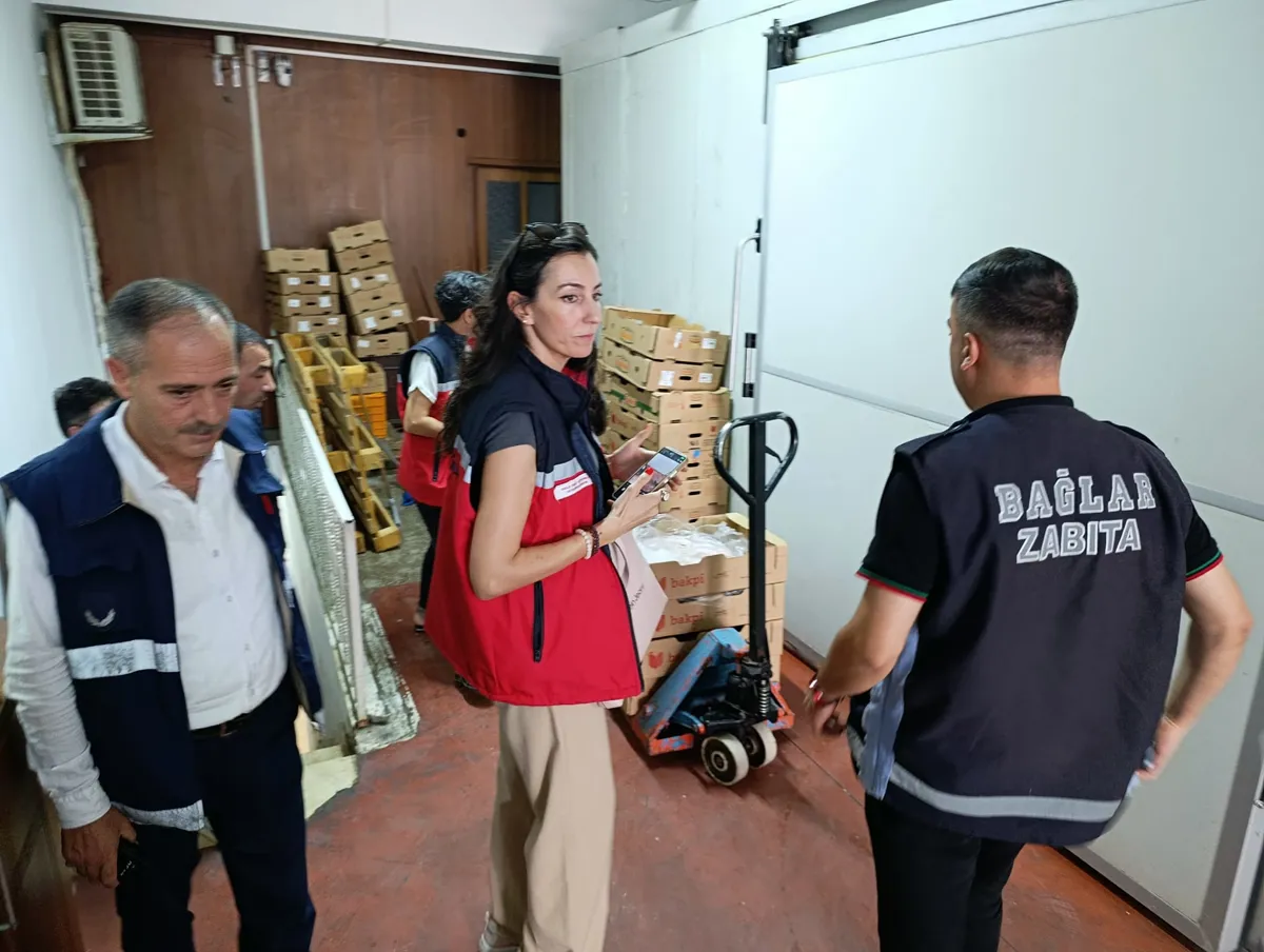 1,031 kîlogram goştê mirîşkê, ku tenduristiya giştî tehdît dikir, hat tunekirin