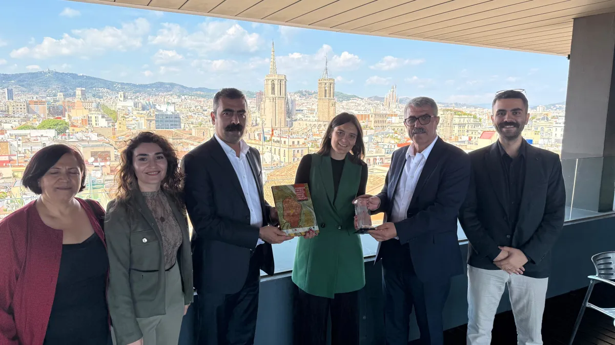 Eşbaşkan Çelik, Barcelona Kent Konseyi Konsülü ile Görüştü