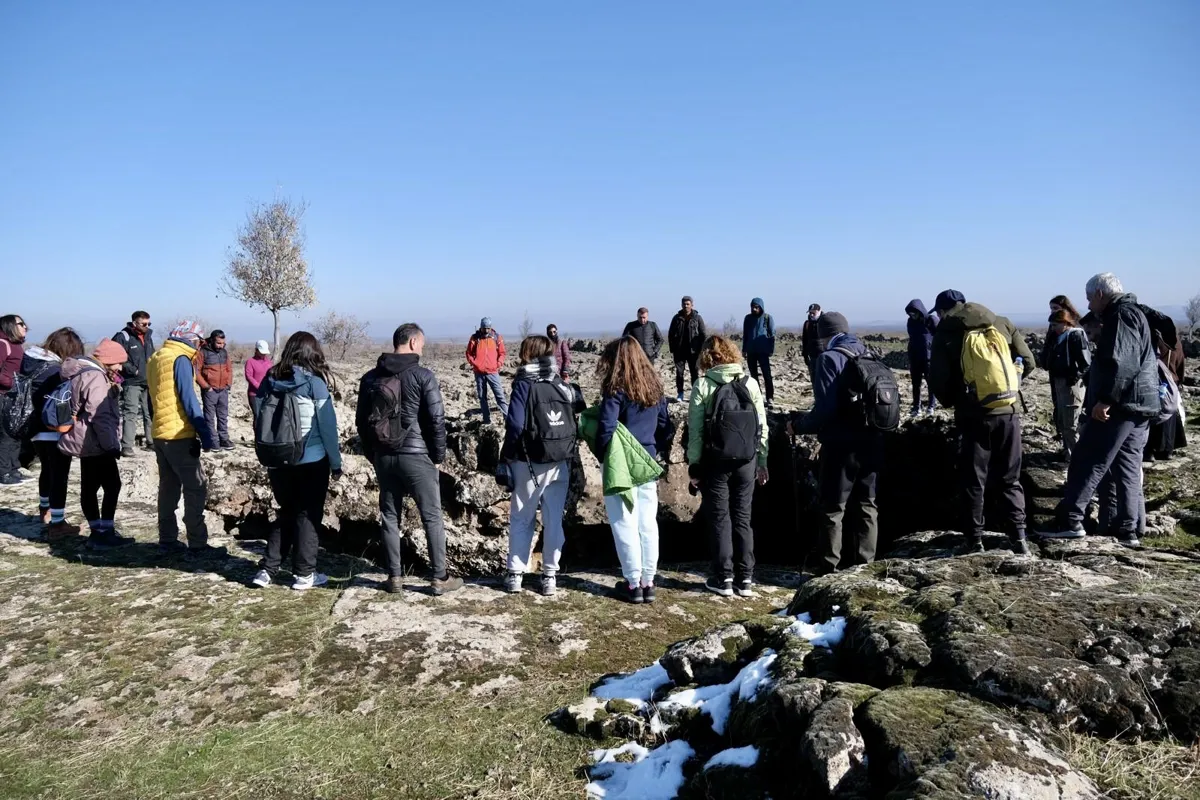 Li ser Rêya Lava ya Karacadağê meşek xwezayî hate lidarxistin