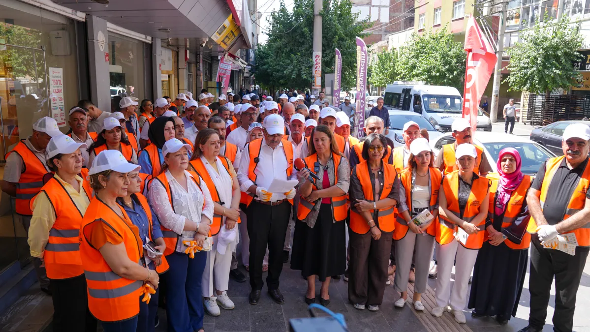 'Kolektif Emekle Temiz Kentler Kampanyası' Bağlar'dan start aldı