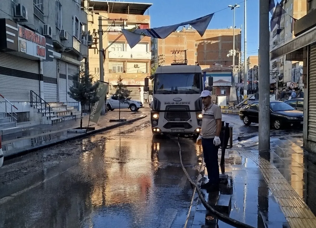 Doğalgaz çalışmasının ardından kapsamlı temizlik yapıldı