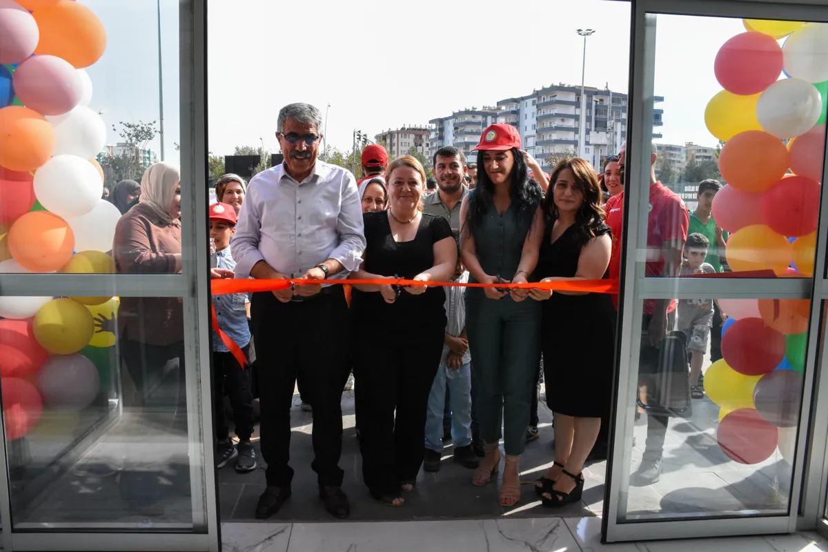 Navenda Ciwanan a Rezanê bi çalakiyên rengîn hate vekirin