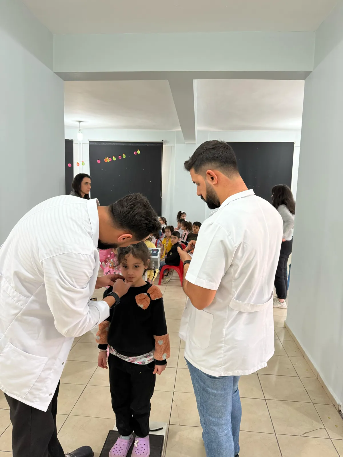 Kontrolên tenduristiyê yên zarokan berdewam dikin