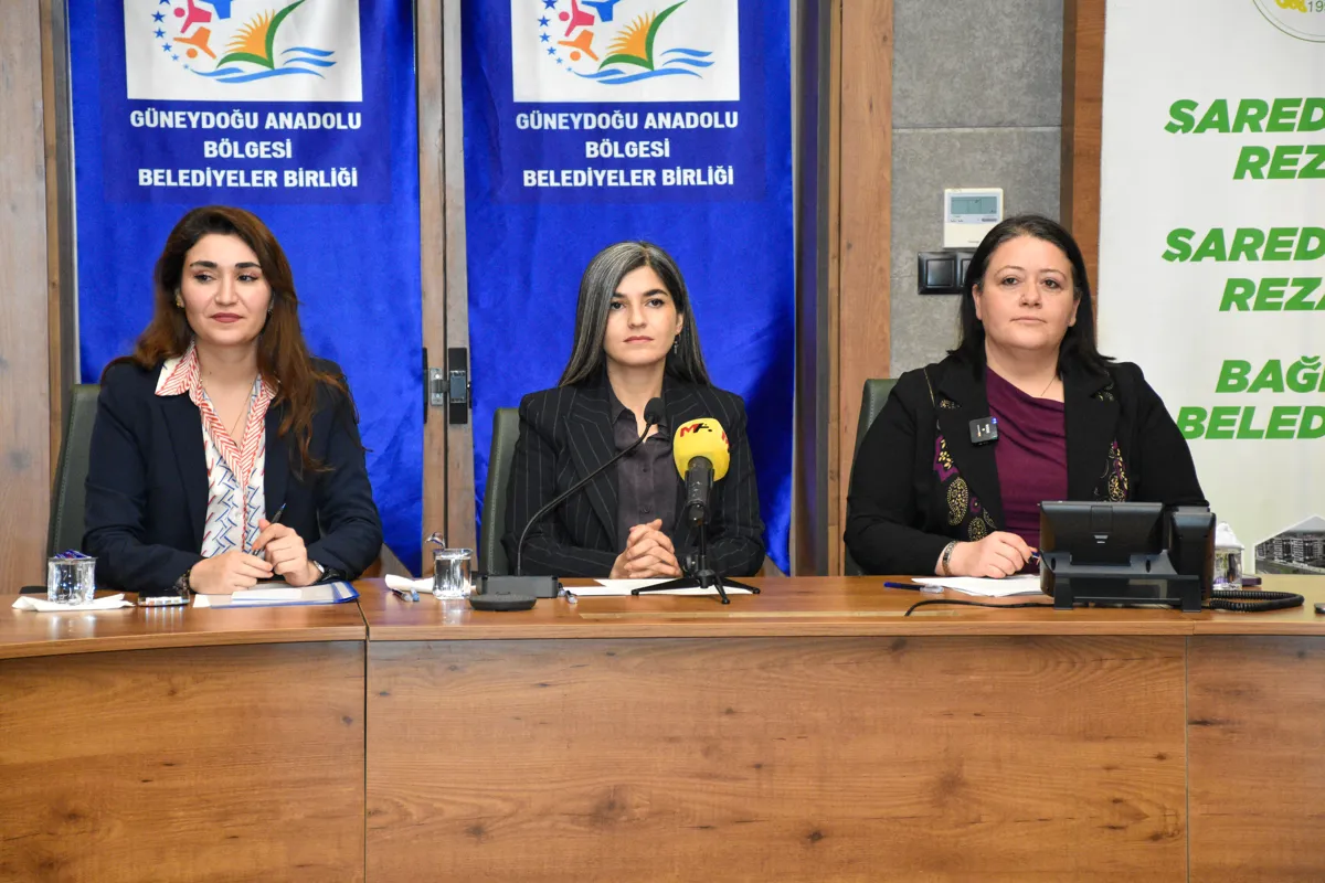 Hevserok Ayaz: Em ê têkoşîna xwe ya li dijî xizaniya jinan bidomînin