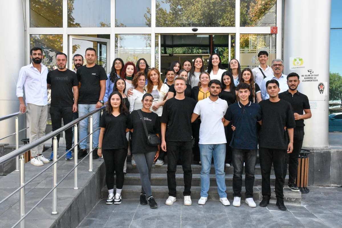 Gençlerden büyük başarı: Tüm öğrenciler konservatuvara yerleşti